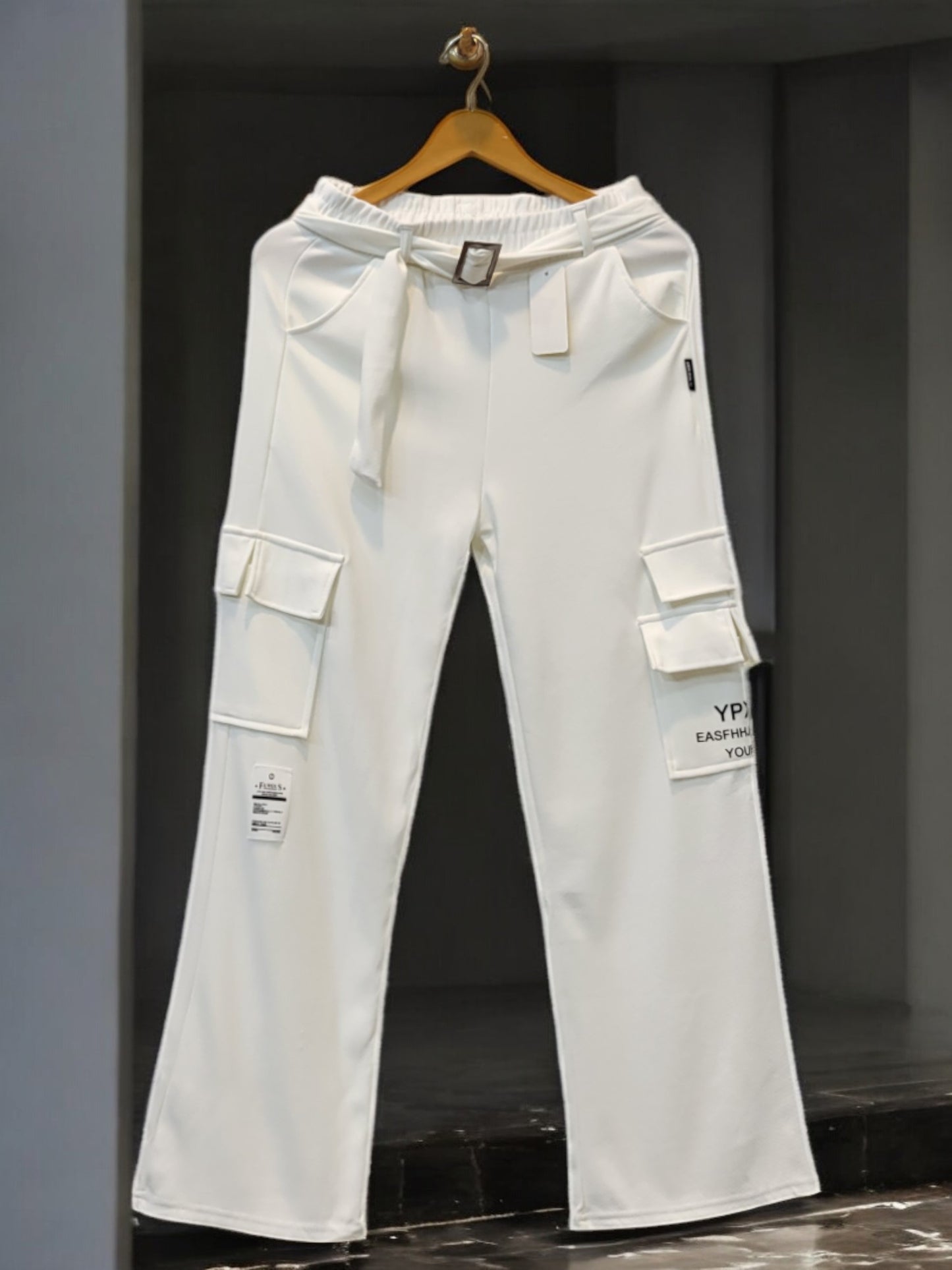 Cargo Flapper White